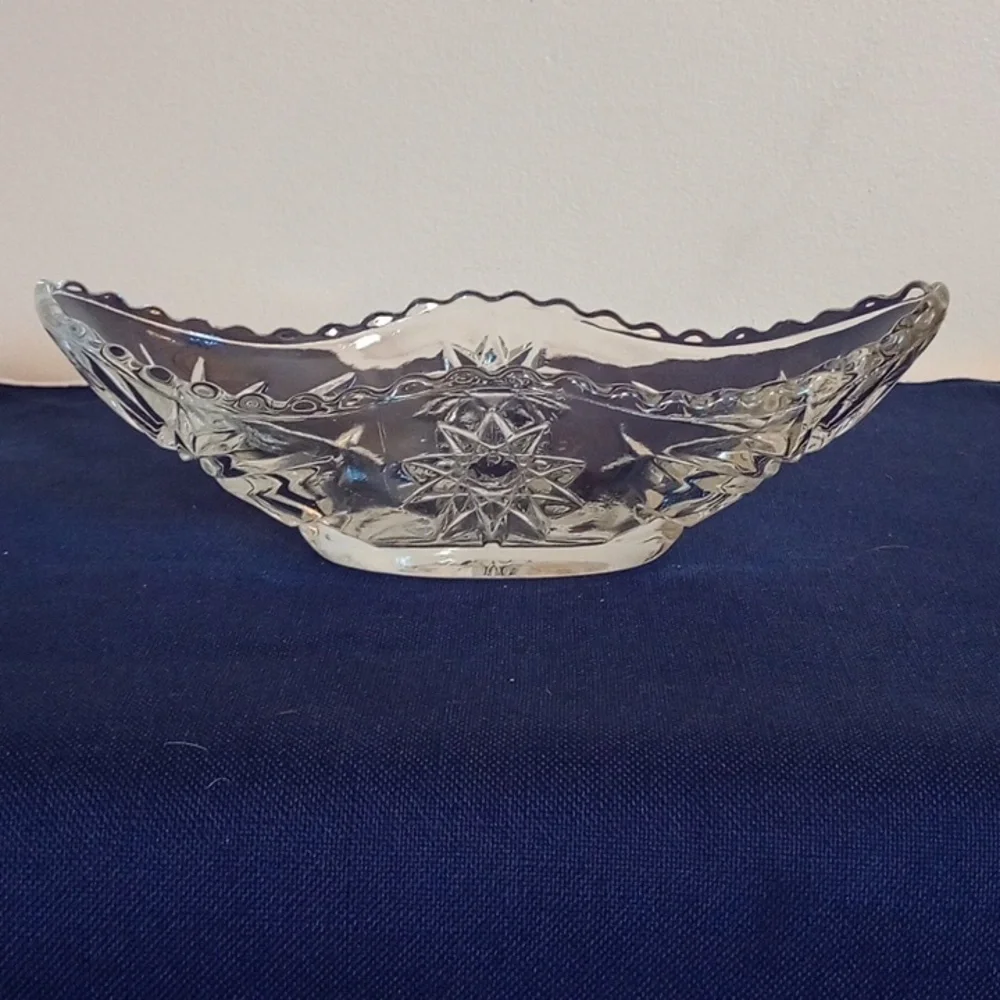 ANCHOR HOCKING EARLY AMERICAN GONDOLA DISH, MADE AT THAT TIME FOR ASPARAGUS